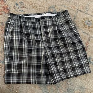 Roundtree & Yorke Black and White Plaid Flat-Front Men’s Shorts